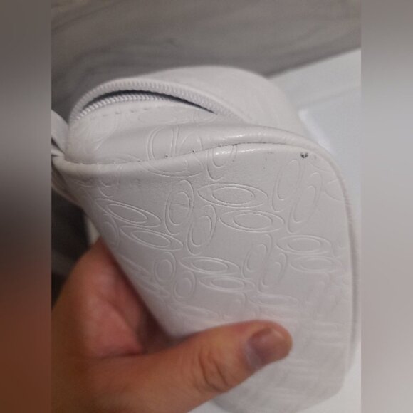 Oakley Empty Soft shell case + Pouch (Ivory/White) - Picture 8 of 11